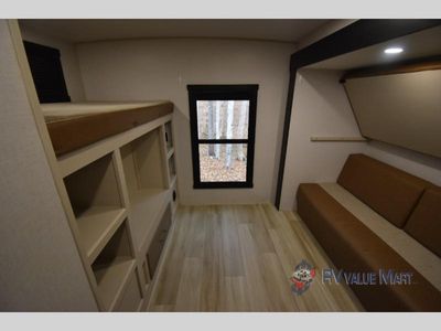 2025 Forest River RV Wildwood Heritage Glen — photo 26 view