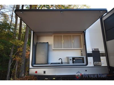 2025 Forest River RV Wildwood Heritage Glen — photo 40 view