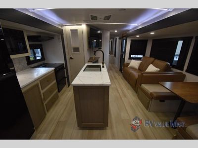 2025 Forest River RV Wildwood Heritage Glen — photo 24 view