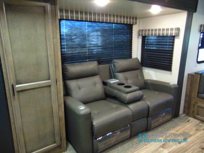 2022 Venture RV Stratus - Photo 10