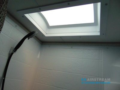 2022 Venture RV Stratus - Photo 26