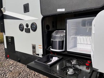 2022 Forest River RV Cherokee Alpha Wolf - Photo 15