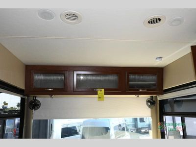 2014 Thor Motor Coach Challenger - Photo 10