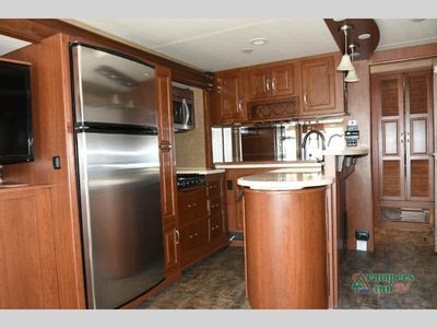 2014 Thor Motor Coach Challenger - Photo 15