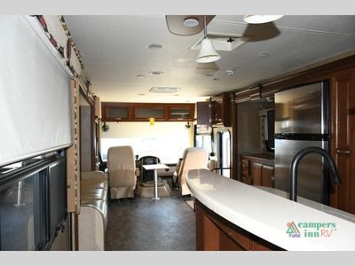 2014 Thor Motor Coach Challenger - Photo 34