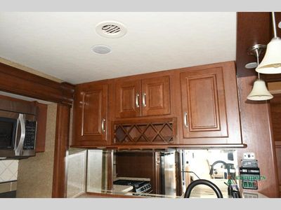 2014 Thor Motor Coach Challenger - Photo 19