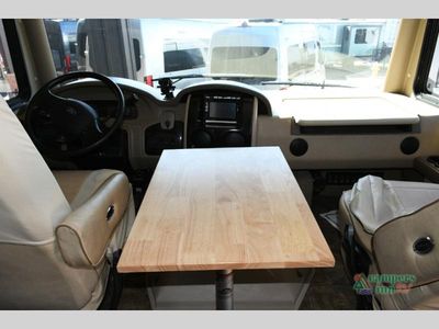 2014 Thor Motor Coach Challenger - Photo 8