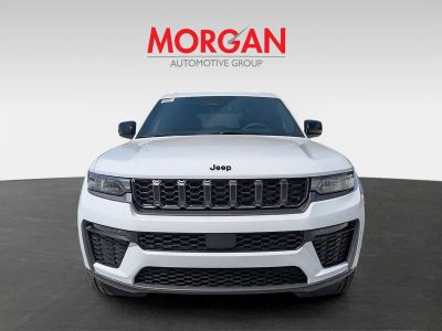 2026 Jeep Grand Cherokee — photo 8 view