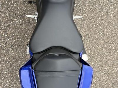 2025 Yamaha YZF-R3 - Photo 10