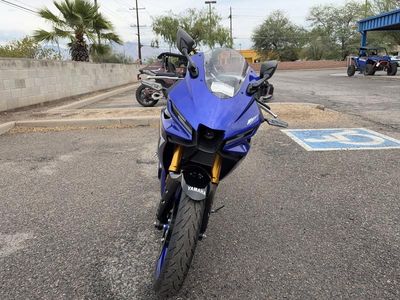 2025 Yamaha YZF-R3 - Photo 3