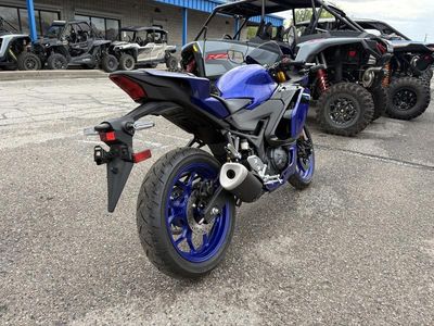 2025 Yamaha YZF-R3 - Photo 5
