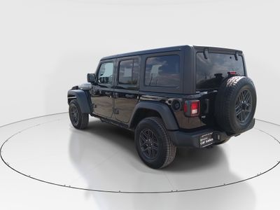 2024 Jeep Wrangler - Photo 5