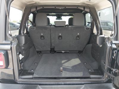 2024 Jeep Wrangler - Photo 11