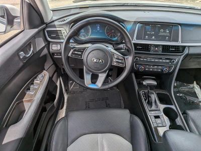 2020 Kia Optima — photo 17 view