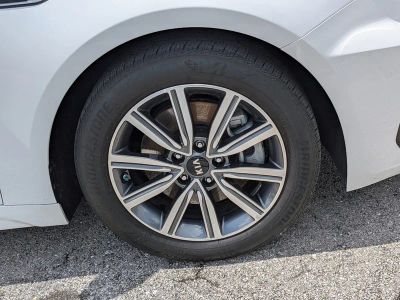 2020 Kia Optima — photo 11 view