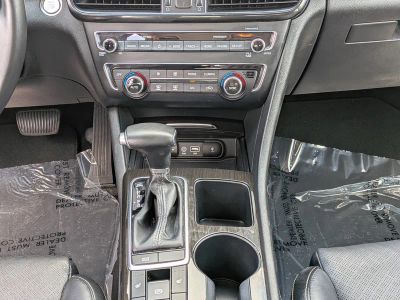 2020 Kia Optima — photo 20 view