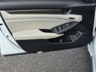 2022 Honda Accord - Photo 31
