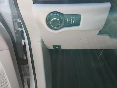 2024 Chrysler Voyager - Photo 13