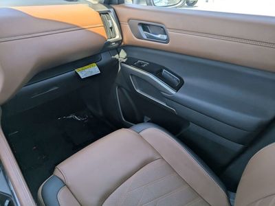 2025 Nissan Pathfinder - Photo 12