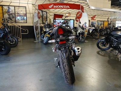 2025 Honda CB500F - Photo 9