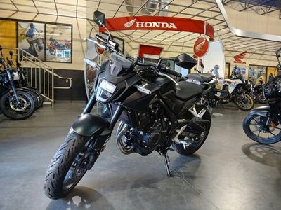 2025 Honda CB500F - Photo 2