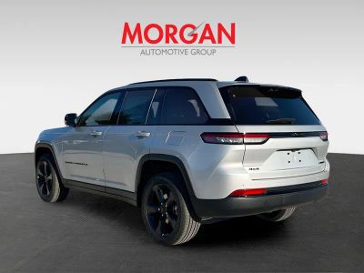 2025 Jeep Grand Cherokee — detail view