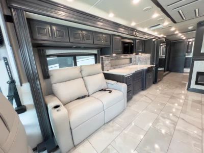 2026 Fleetwood DISCOVERY LXE - Photo 7
