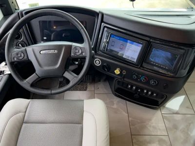 2026 Fleetwood DISCOVERY LXE - Photo 2