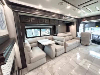 2026 Fleetwood DISCOVERY LXE - Photo 14
