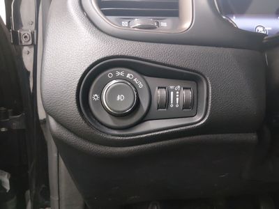 2023 Jeep Renegade - Photo 13