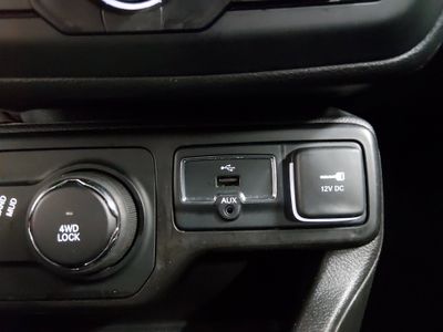 2023 Jeep Renegade - Photo 19