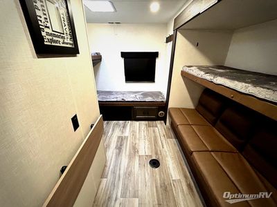 2026 Venture RV SportTrek - Photo 16