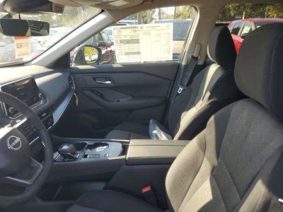 2026 Nissan Rogue — photo 10 view