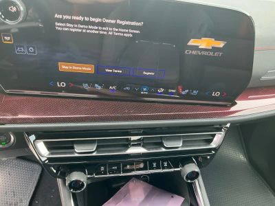 2026 Chevrolet Traverse — photo 12 view