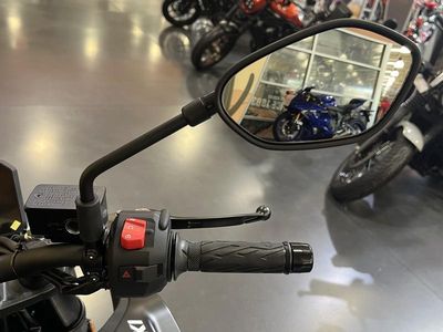 2026 Suzuki GSX-8S — photo 9 view