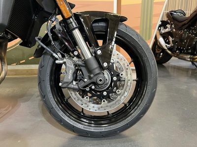 2026 Suzuki GSX-8S — photo 10 view