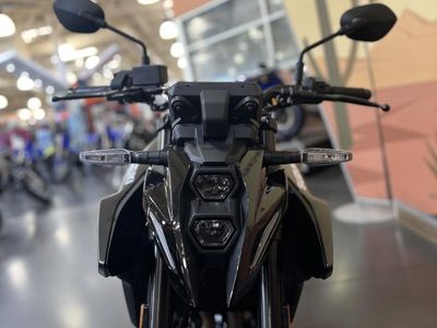 2026 Suzuki GSX-8S — photo 13 view