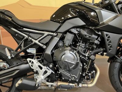 2026 Suzuki GSX-8S — photo 11 view