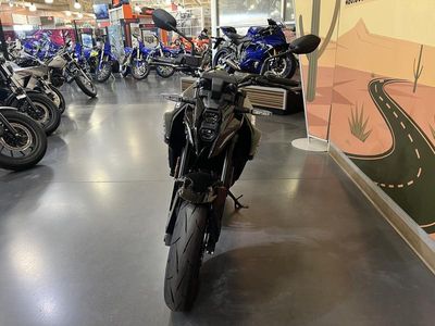 2026 Suzuki GSX-8S — side profile view
