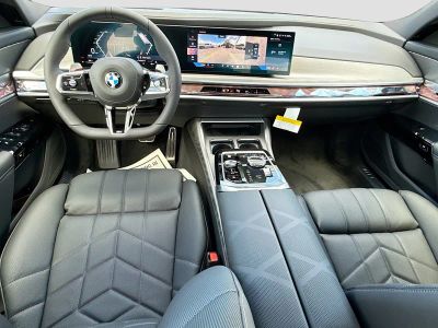 2026 BMW 7 Series — photo 16 view