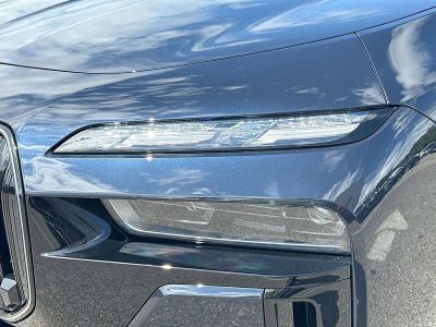 2026 BMW 7 Series — photo 9 view