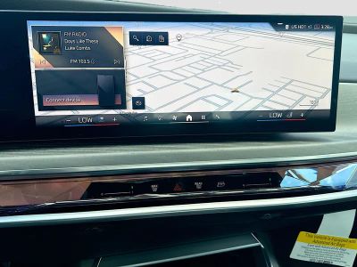 2026 BMW 7 Series — photo 32 view