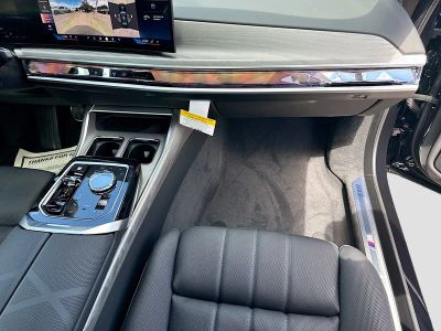 2026 BMW 7 Series — photo 18 view