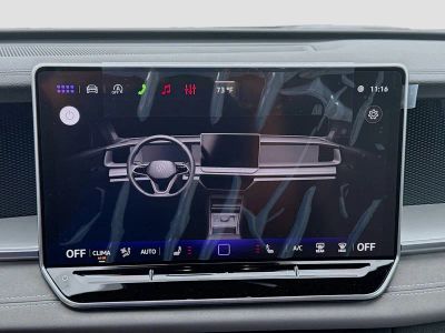 2026 Volkswagen Tiguan — photo 14 view