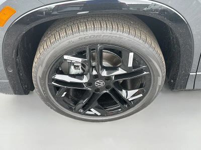 2026 Volkswagen Tiguan — photo 27 view