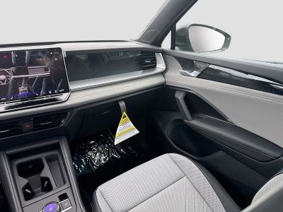 2026 Volkswagen Tiguan — photo 19 view