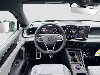 2026 Volkswagen Tiguan — photo 18 view