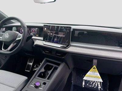 2026 Volkswagen Tiguan — photo 25 view