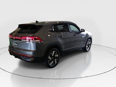 2024 Volkswagen Atlas Cross Sport — photo 7 view