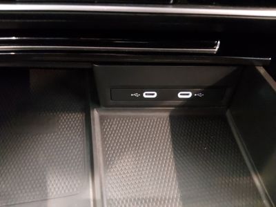 2024 Volkswagen Atlas Cross Sport — photo 18 view